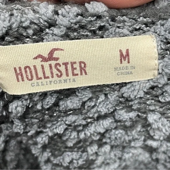 Hollister Women’s SZ M Fuzzy Soft Gray Glitter Thread Sweater - Picture 10 of 11